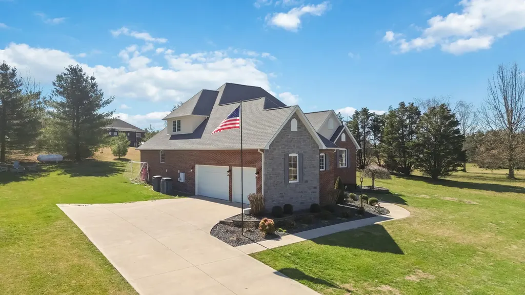231 Colson Drive Bronston KY 42518