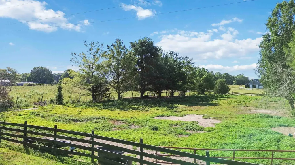 1466 Webb Ridge Road Russell Springs KY 42642