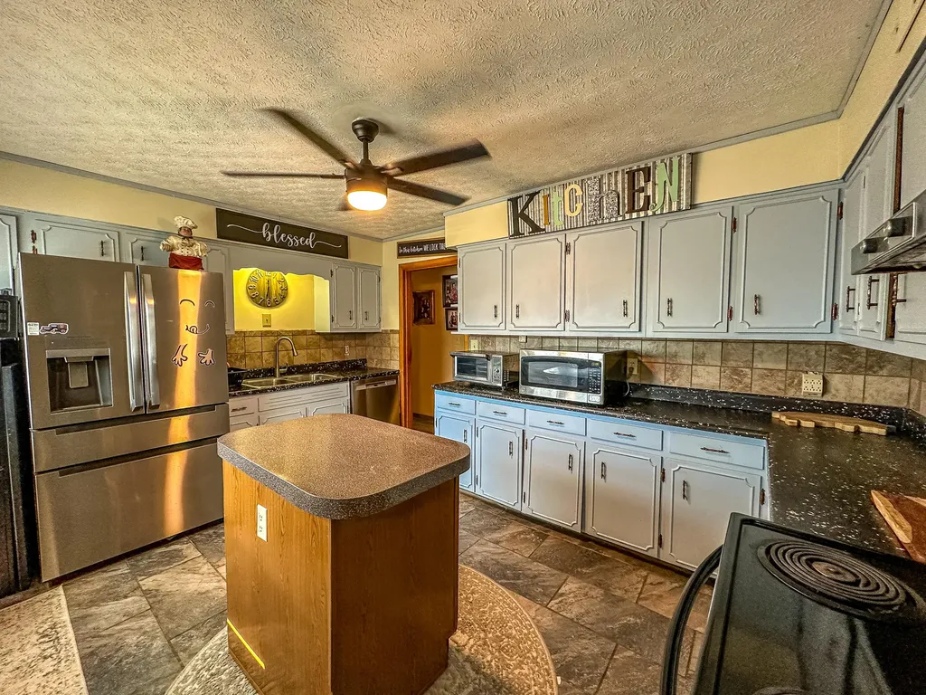 402 Rosedale Avenue London KY 40741