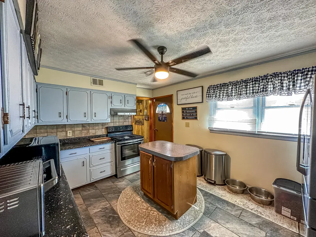 402 Rosedale Avenue London KY 40741