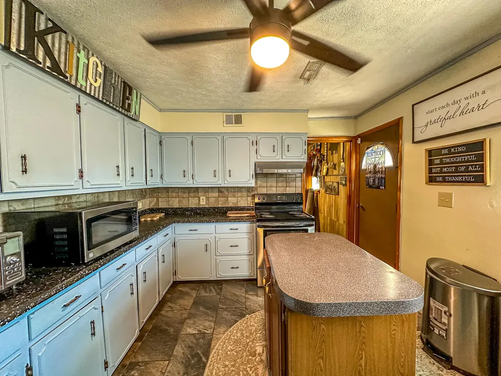 402 Rosedale Avenue London KY 40741