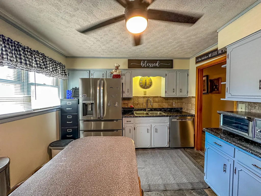 402 Rosedale Avenue London KY 40741