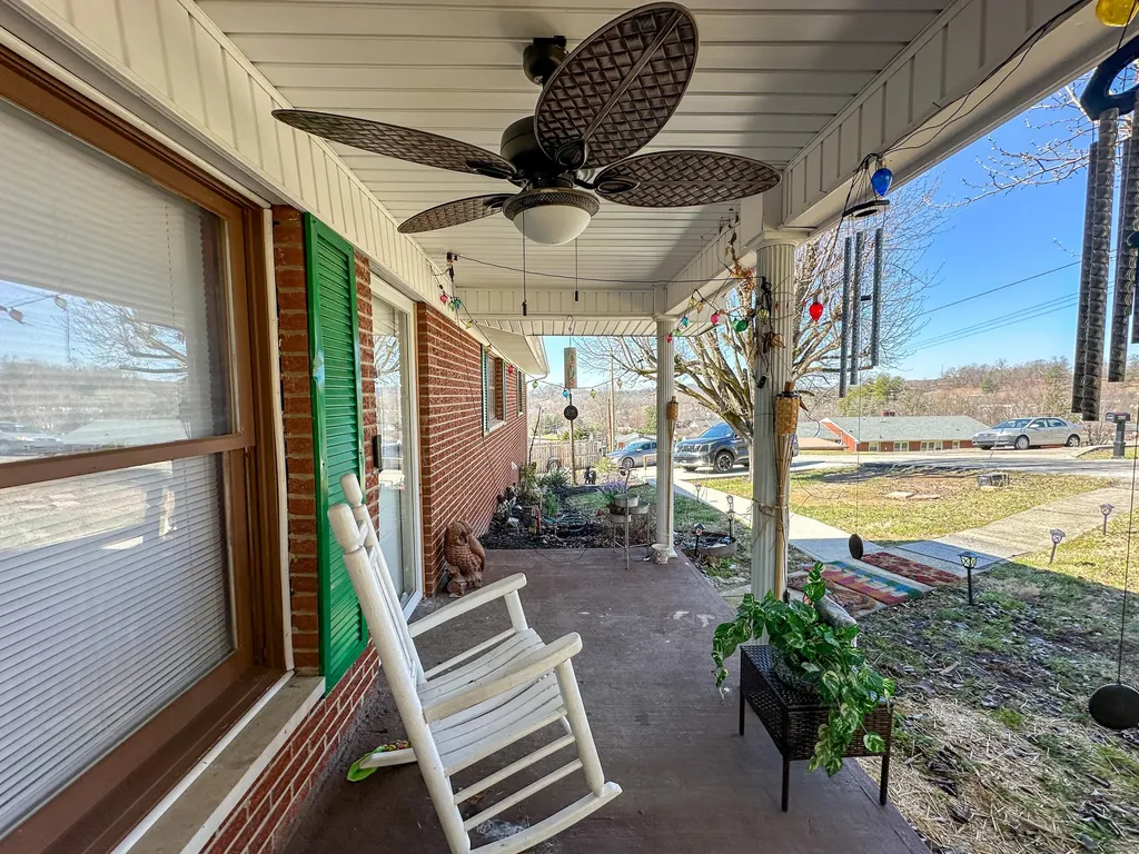 402 Rosedale Avenue London KY 40741