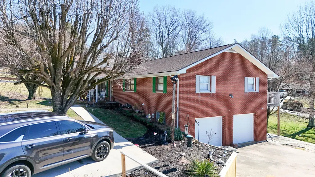 402 Rosedale Avenue London KY 40741