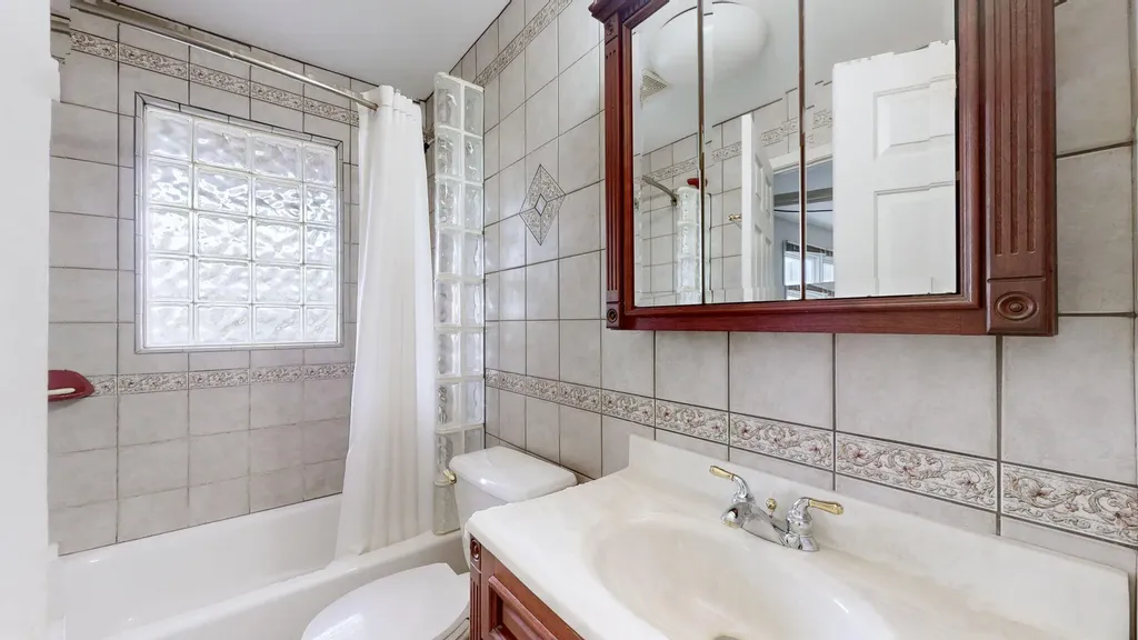4683 Ironbridge Drive Lexington KY 40515