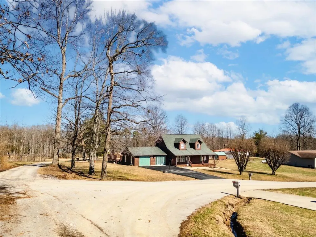 210 Cox Smith Lane Corbin KY 40701