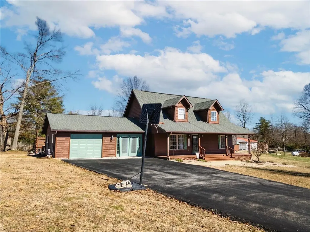 210 Cox Smith Lane Corbin KY 40701
