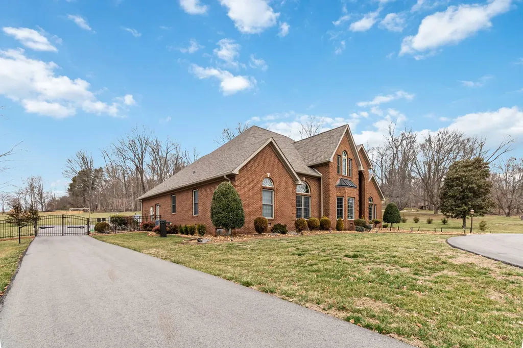 348 Runway Boulevard Somerset KY 42503
