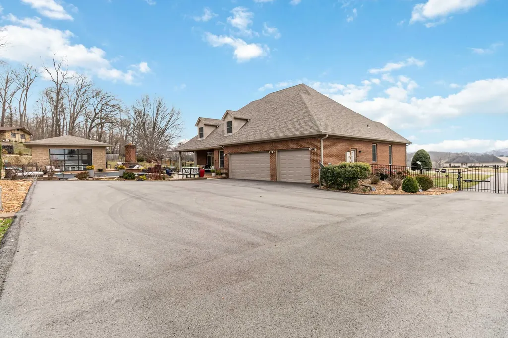 348 Runway Boulevard Somerset KY 42503