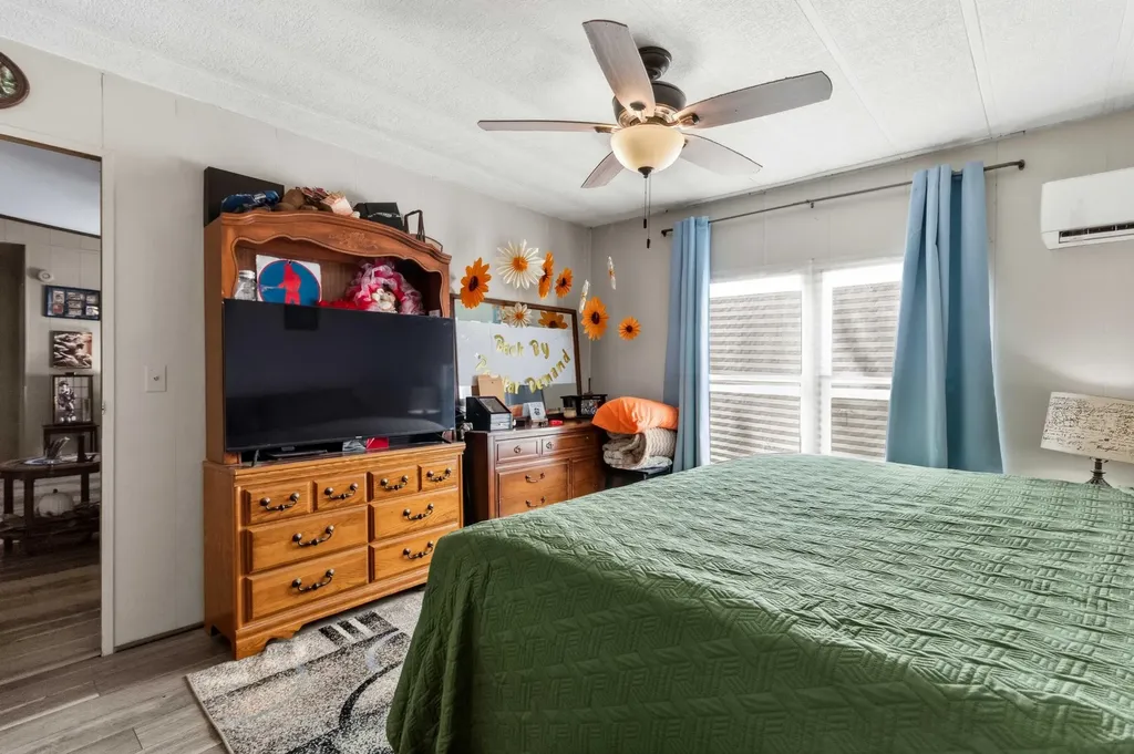 1072 Dry Branch Road Irvine KY 40336