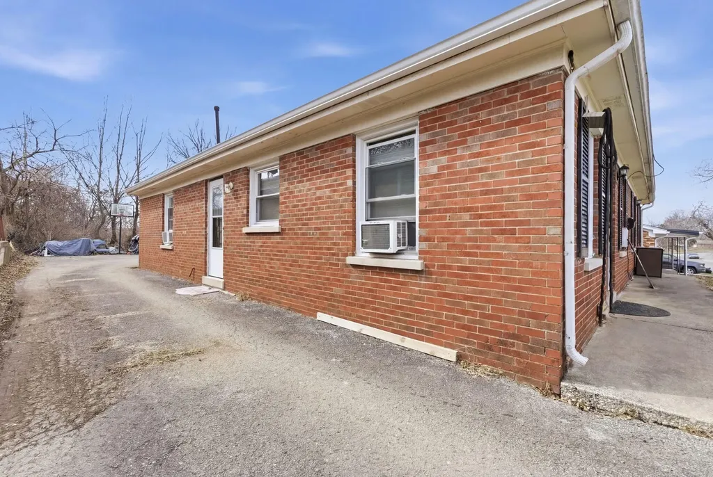 2251/2253 Alexandria Drive Lexington KY 40504