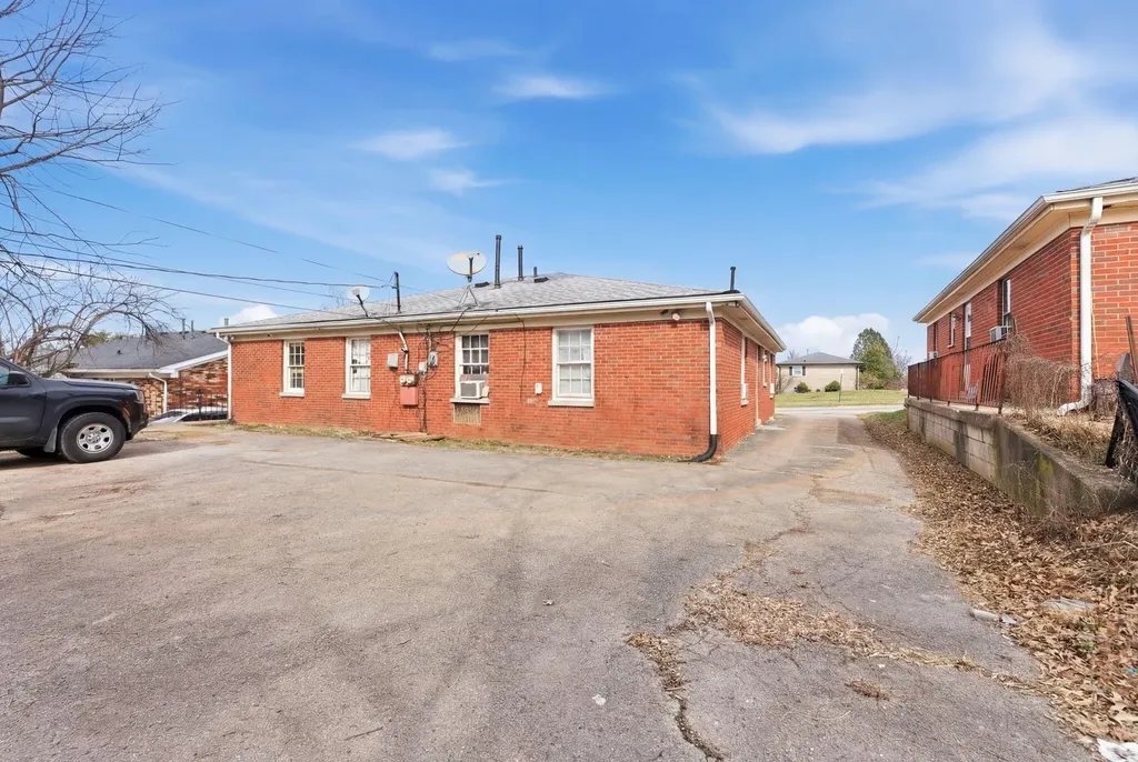 2251/2253 Alexandria Drive Lexington KY 40504