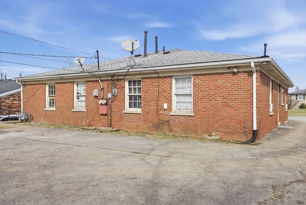 2251/2253 Alexandria Drive Lexington KY 40504