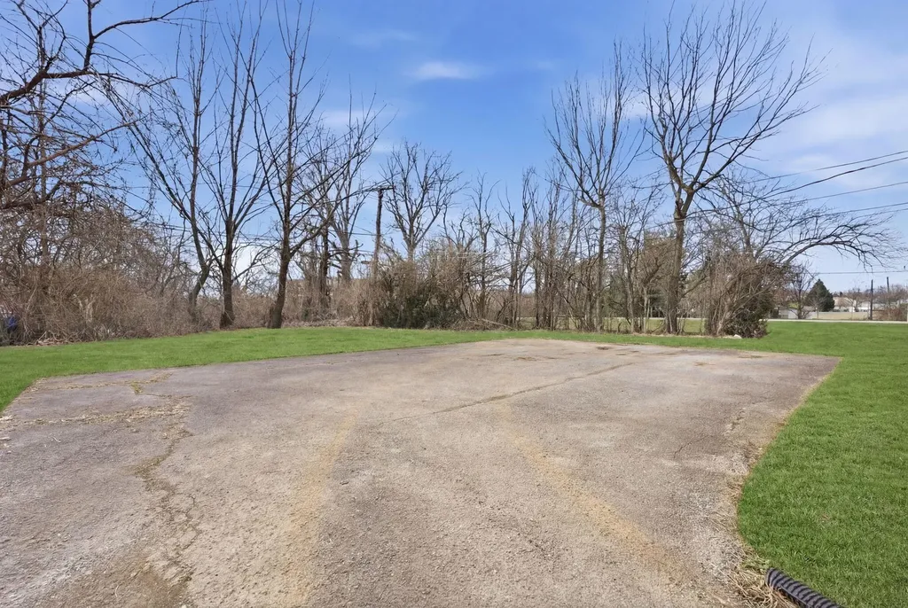 2251/2253 Alexandria Drive Lexington KY 40504