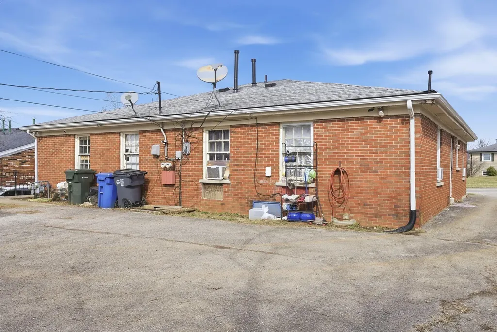 2251/2253 Alexandria Drive Lexington KY 40504