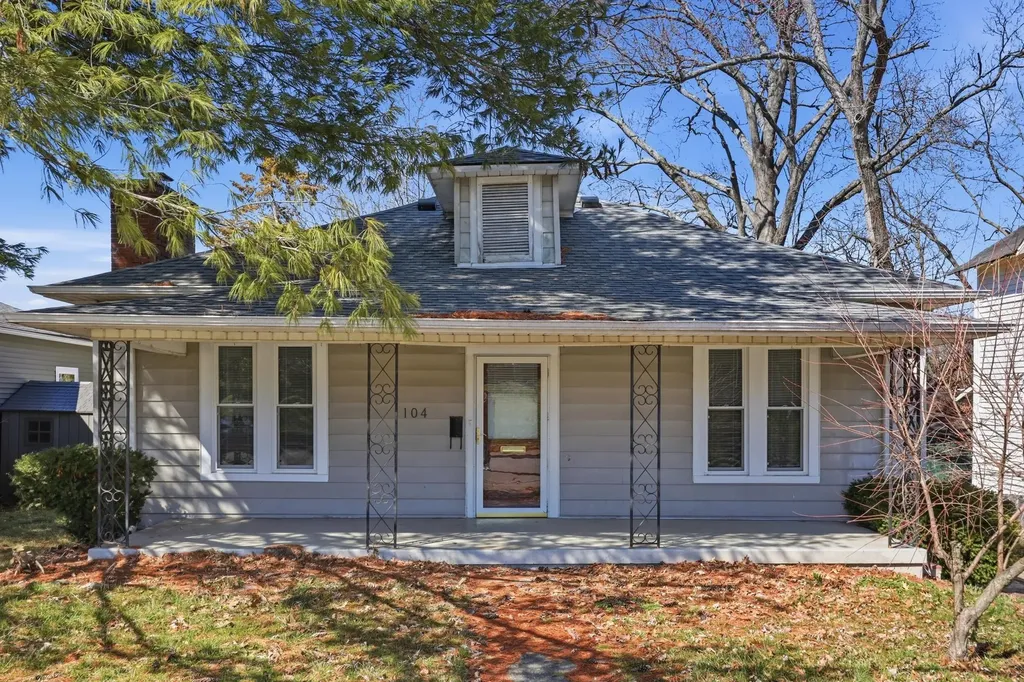 104 S Walnut Street Wilmore KY 40390