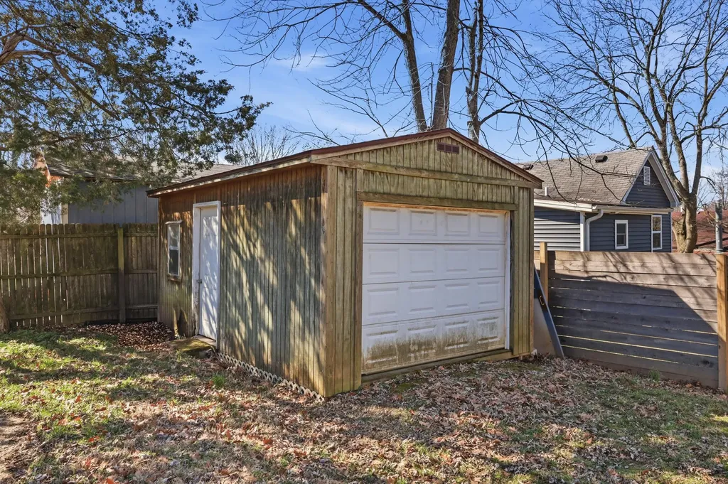 104 S Walnut Street Wilmore KY 40390