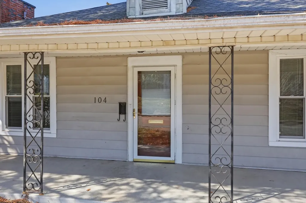 104 S Walnut Street Wilmore KY 40390