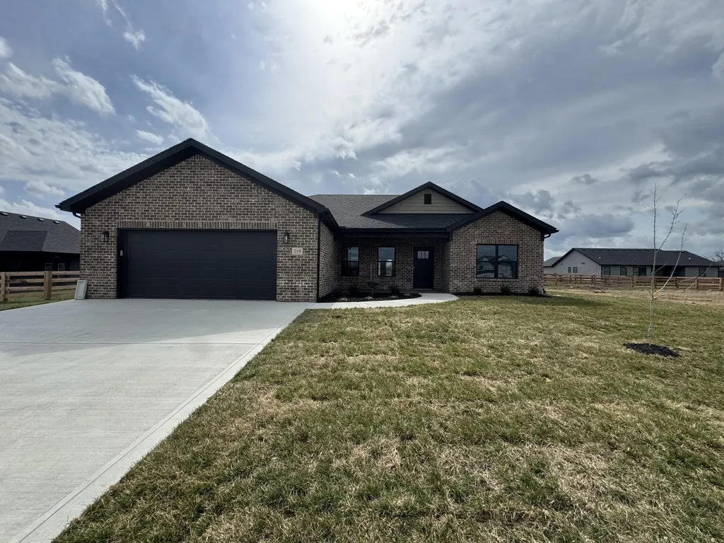 219 Navajo Drive Richmond KY 40475