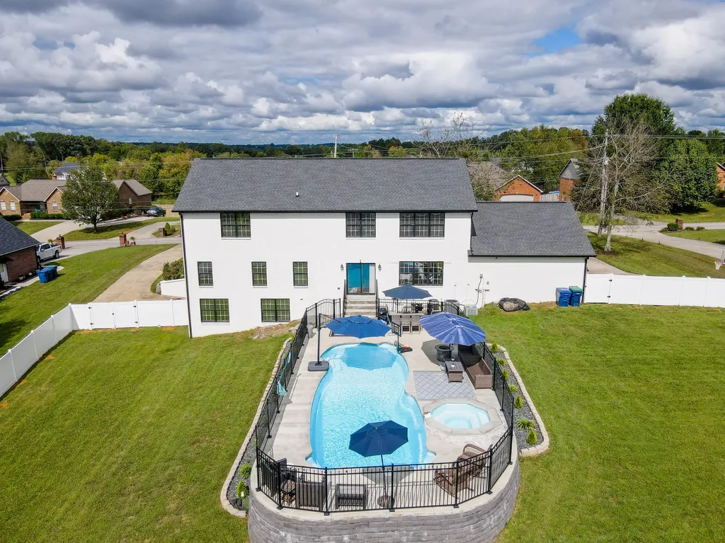 286 Lake Forest Drive Somerset KY 42503
