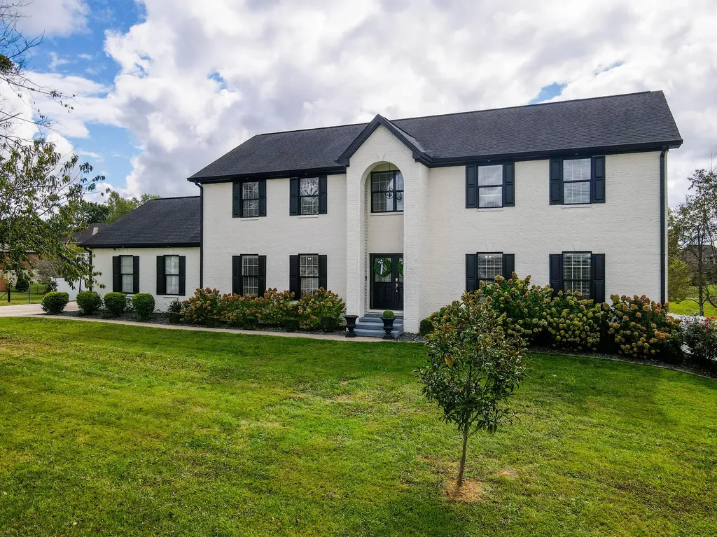 286 Lake Forest Drive Somerset KY 42503