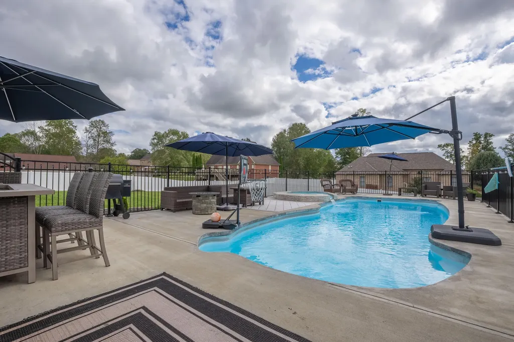286 Lake Forest Drive Somerset KY 42503