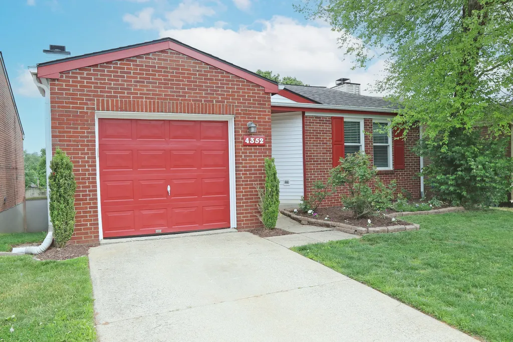 4352 Cobblestone Knoll Drive Lexington KY 40515