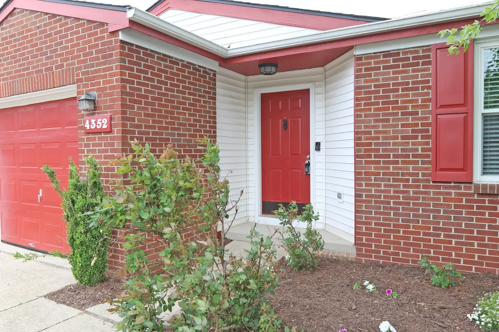 4352 Cobblestone Knoll Drive Lexington KY 40515