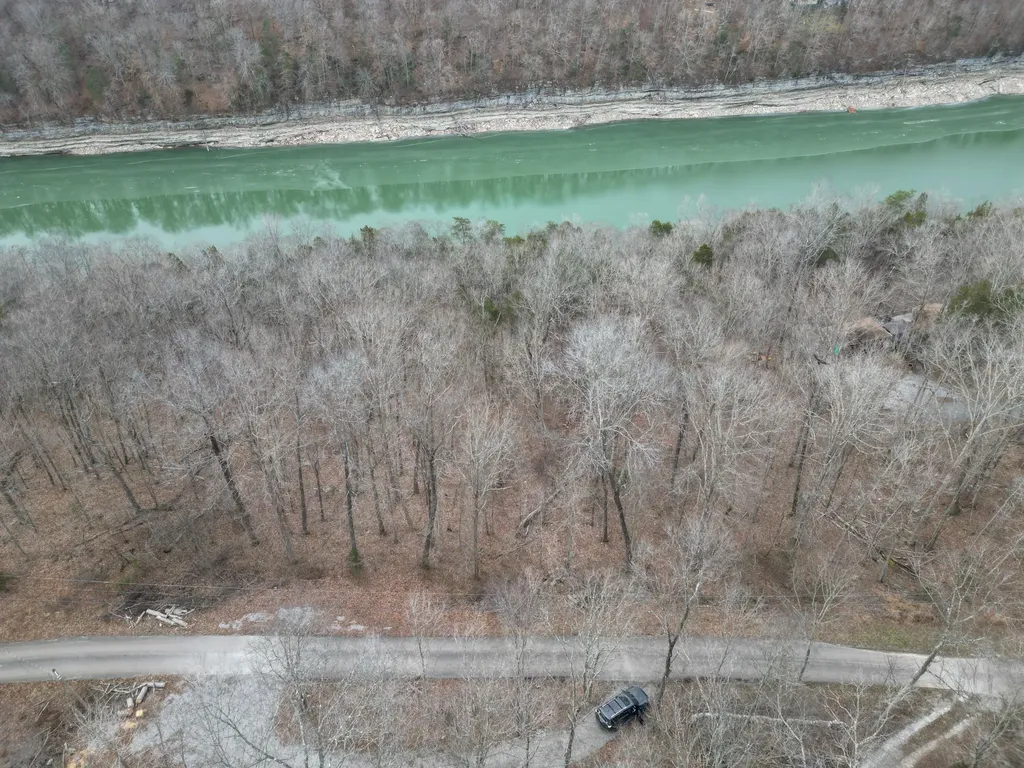 26 Colonel Drive Burnside KY 42519
