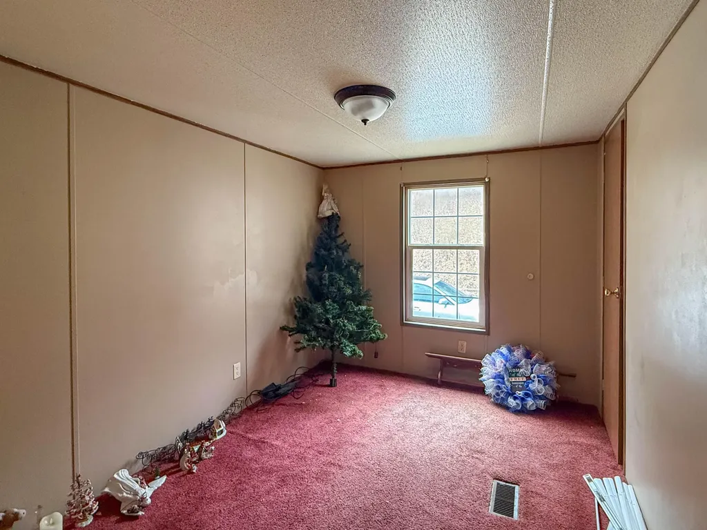 46 Tom Rose Branch Road Campton KY 41301