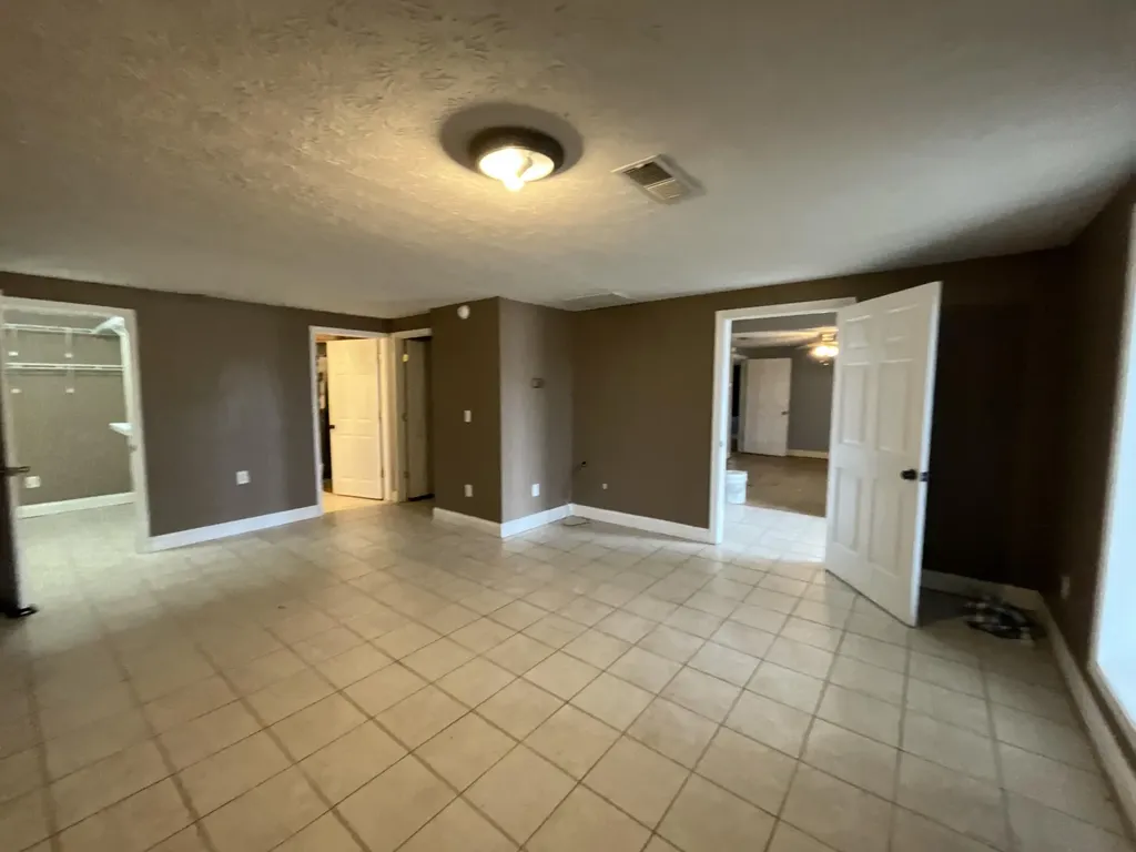 6687 U.s. 27 Science Hill KY 42553