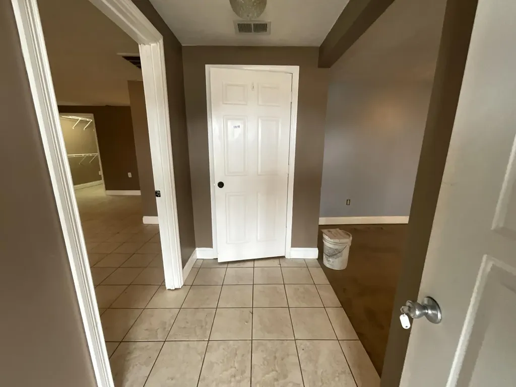 6687 U.s. 27 Science Hill KY 42553