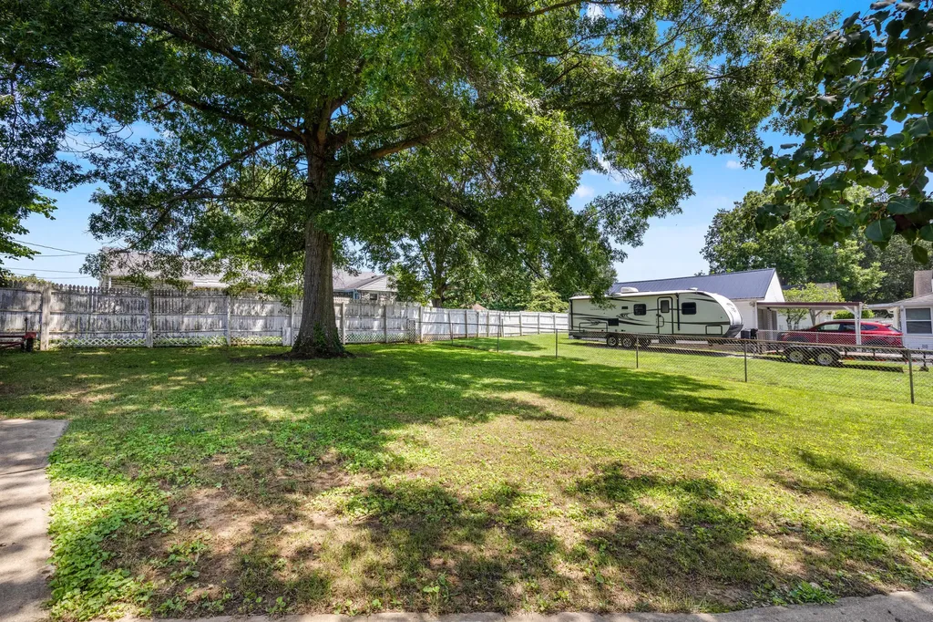 217 N Middletown Road Paris KY 40361