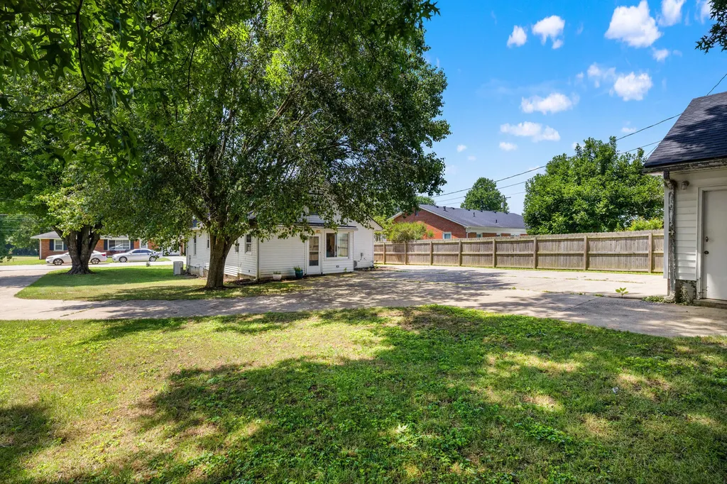 217 N Middletown Road Paris KY 40361