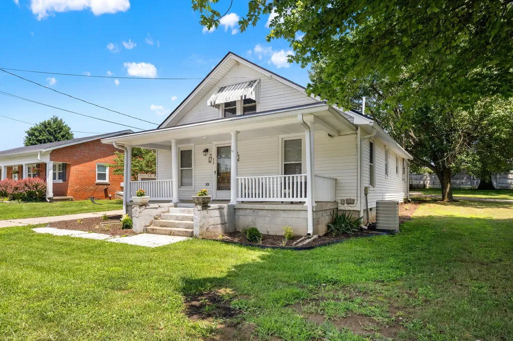 217 N Middletown Road Paris KY 40361