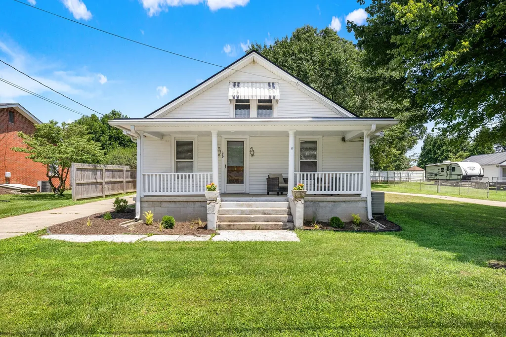 217 N Middletown Road Paris KY 40361