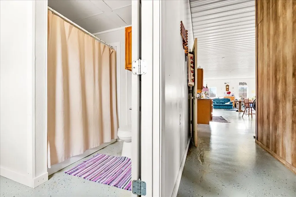 131 Marvins Lane East Bernstadt KY 40729