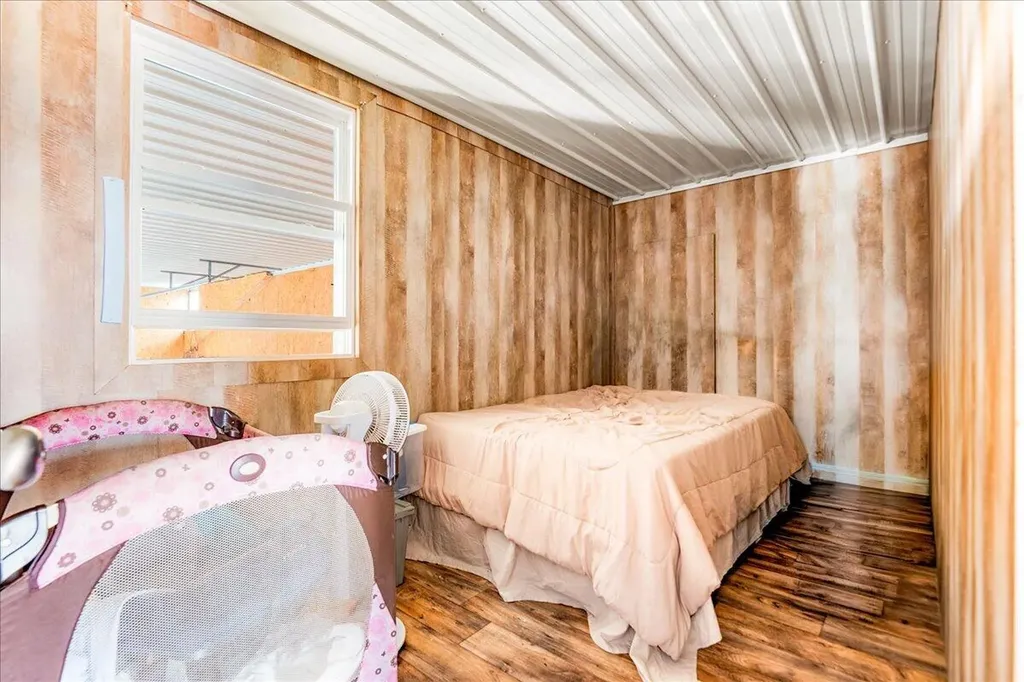 131 Marvins Lane East Bernstadt KY 40729