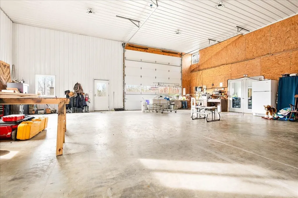 131 Marvins Lane East Bernstadt KY 40729