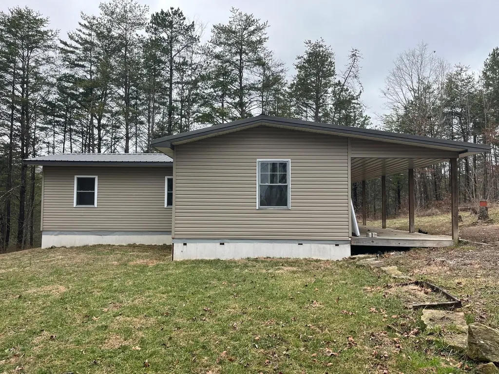 131 Marvins Lane East Bernstadt KY 40729