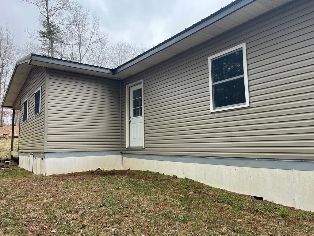 131 Marvins Lane East Bernstadt KY 40729