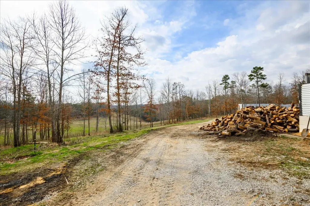 131 Marvins Lane East Bernstadt KY 40729