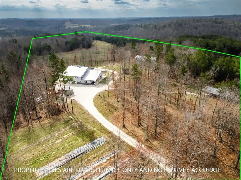 131 Marvins Lane East Bernstadt KY 40729