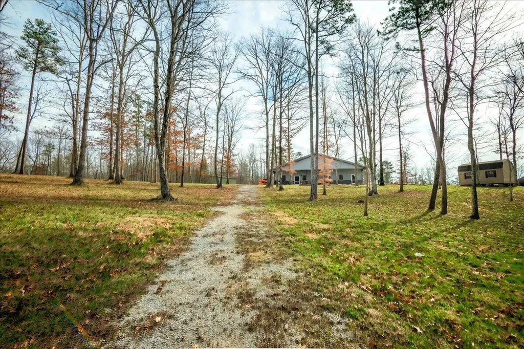 131 Marvins Lane East Bernstadt KY 40729