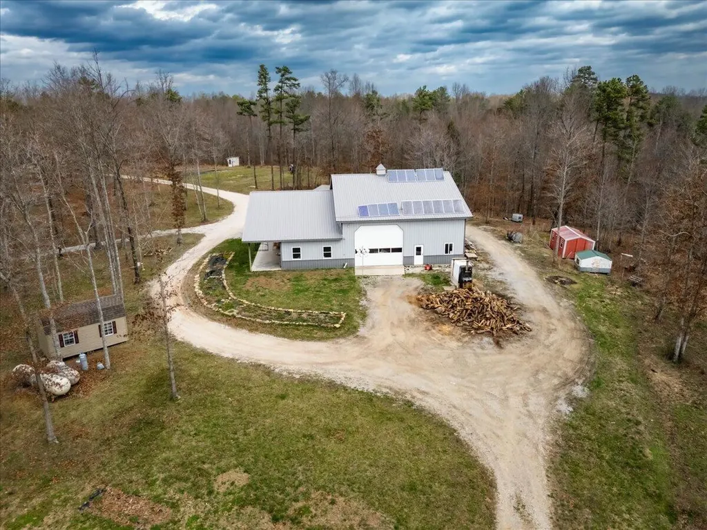 131 Marvins Lane East Bernstadt KY 40729