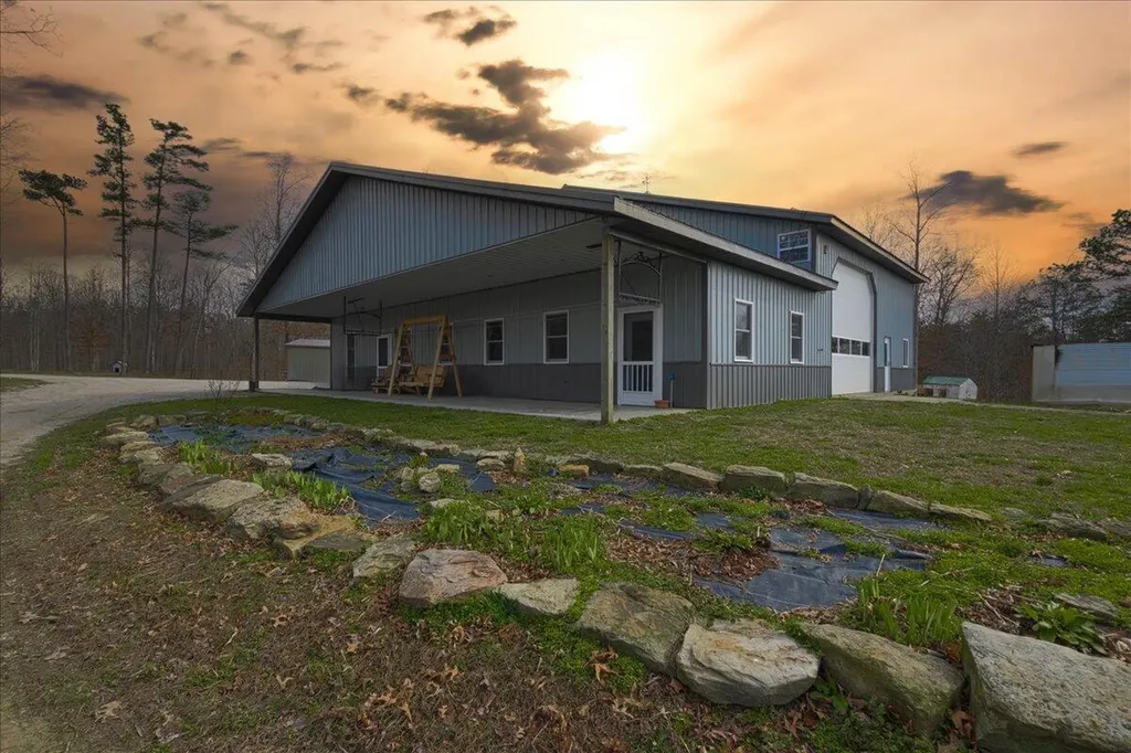 131 Marvins Lane East Bernstadt KY 40729
