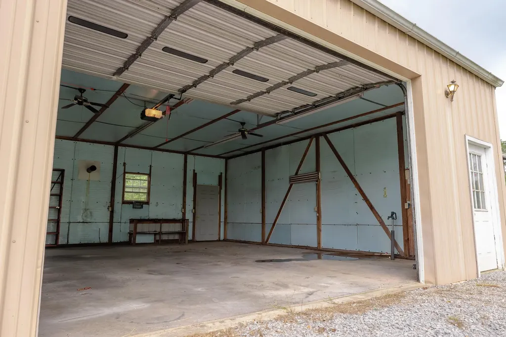 1055 Ky-92 Jamestown KY 42629