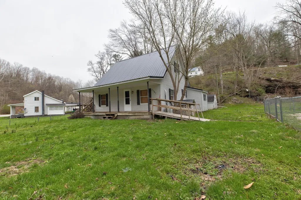 2767 Grahn Road Olive Hill KY 41164