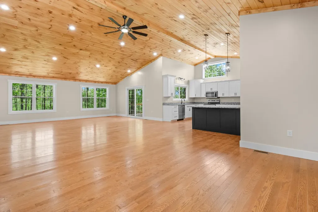 170 Laredo Drive London KY 40741