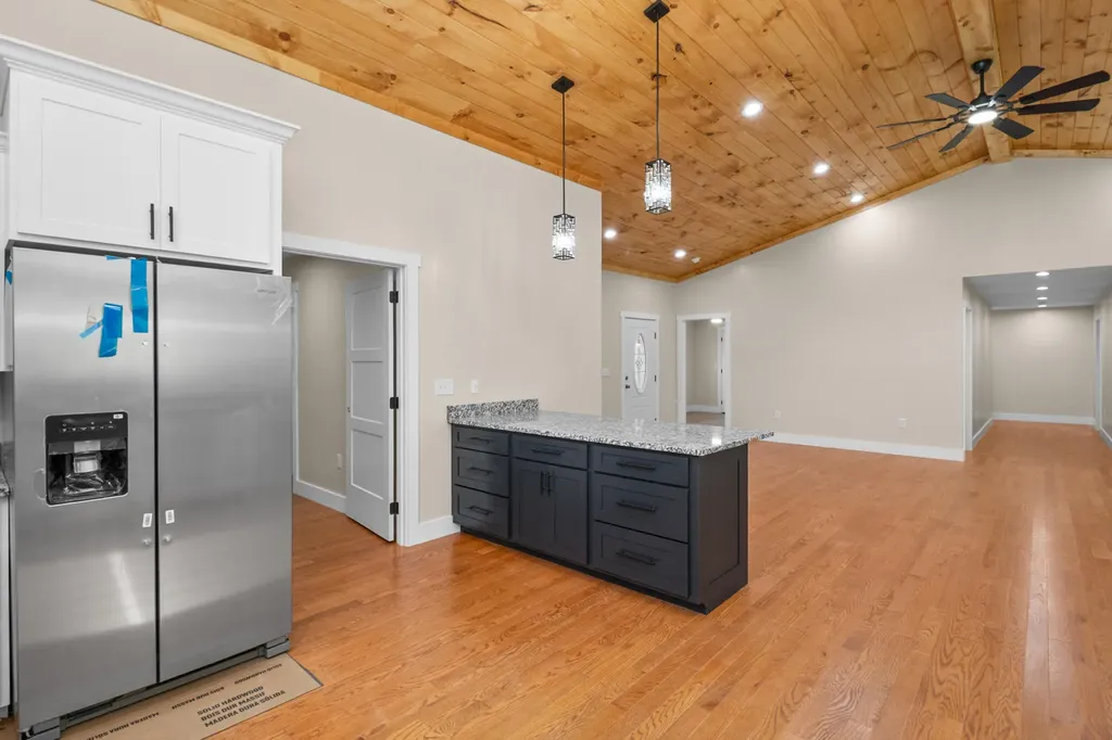 170 Laredo Drive London KY 40741